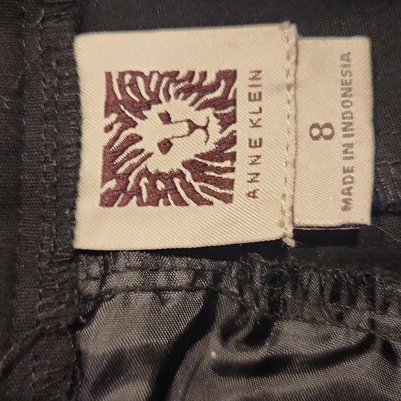 Anne Klein Black Trouser Pants. Size 8. - Picture 2 of 4